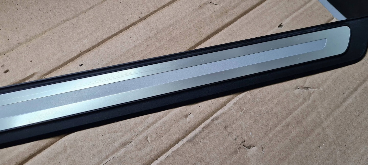 A6 C8 4K moulding cap threshold right front of the threshold 4K0853374