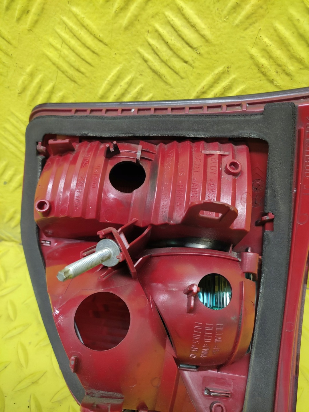 CITROEN C5 III KOMBI light left rear part to the bonnet boot