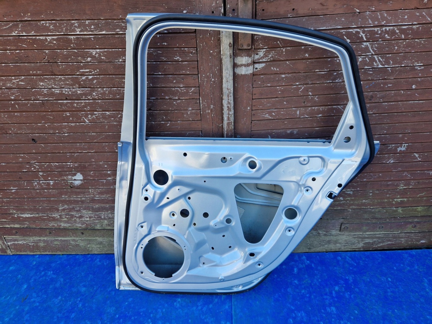 door right rear. AUDI A4 B8 sedan 2008R->
