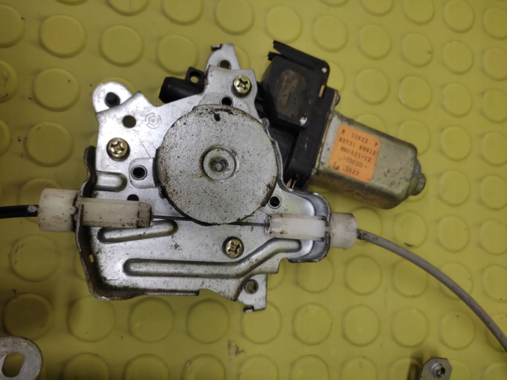 NISSAN X-TRAIL window regulator left rear part 8073189912