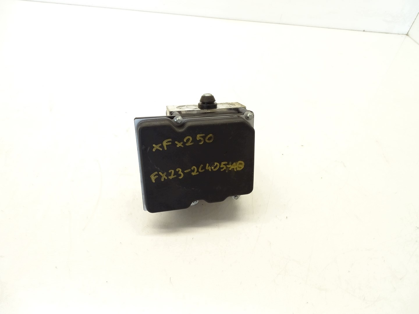 servofreno ABS JAGUAR XF X250 FX23-2C405-AB