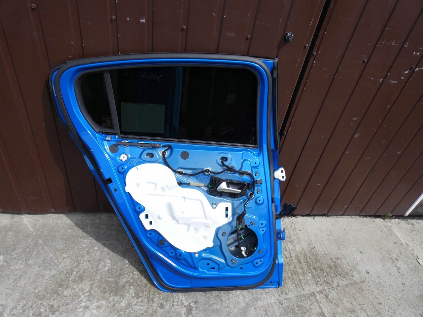 PEUGEOT 308 T10 door left left rear part rear. colour ESM complete HB