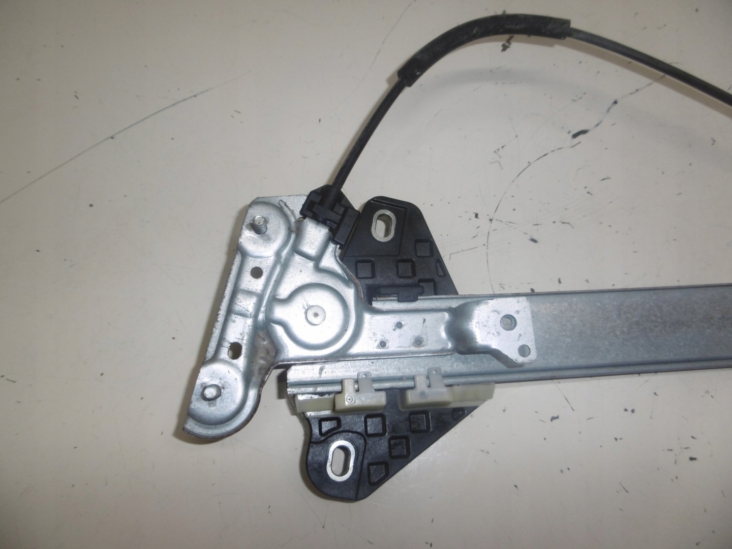 window regulator mechanism left front INFINITI Q50