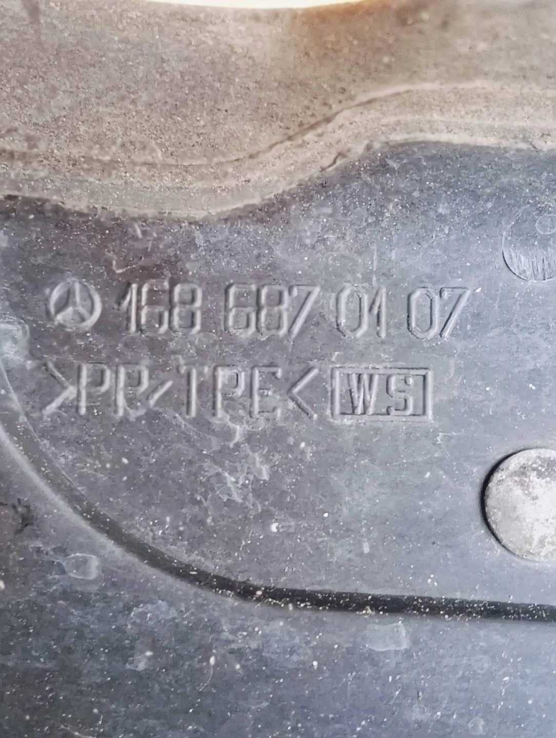 fender left front Mercedes A170 1686870107