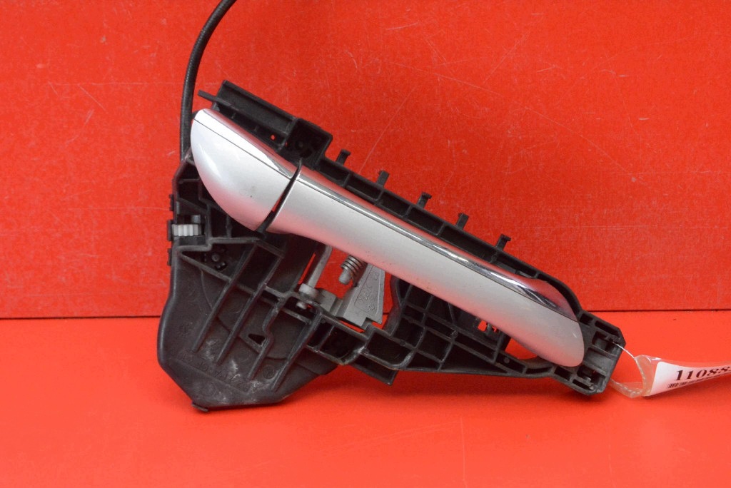 handle right front front SREBRNA A1697600234 MERCEDES B-KLASA W245 05-08