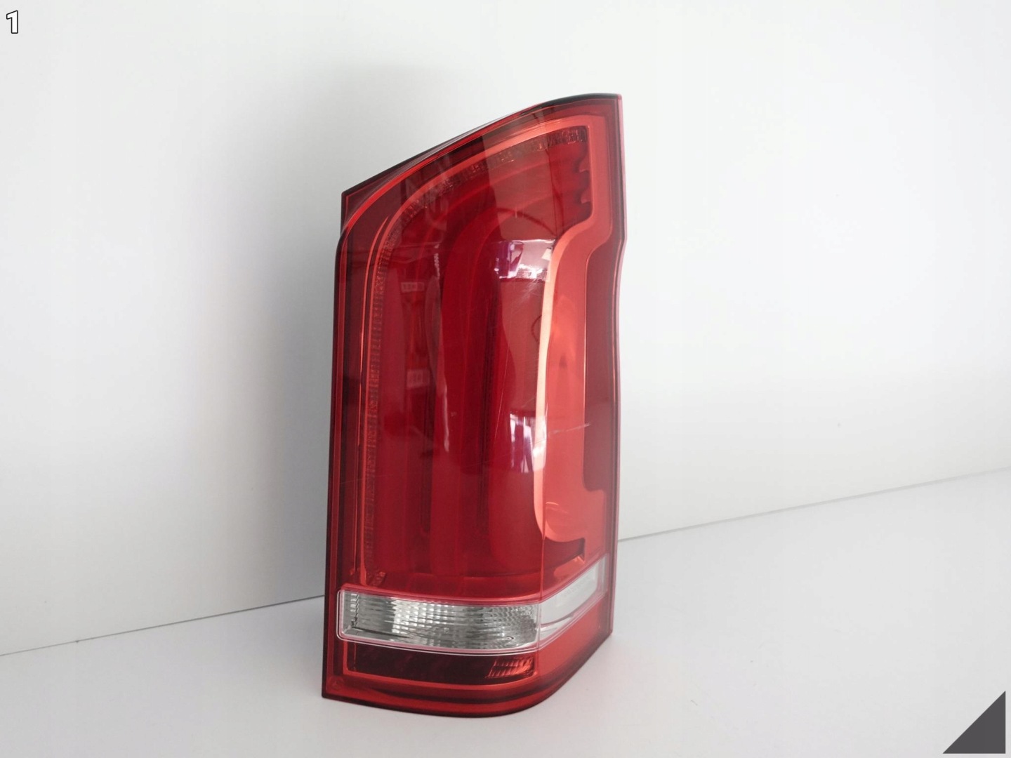 MERCEDES V-KLASA VITO W447 14-22 LED light right