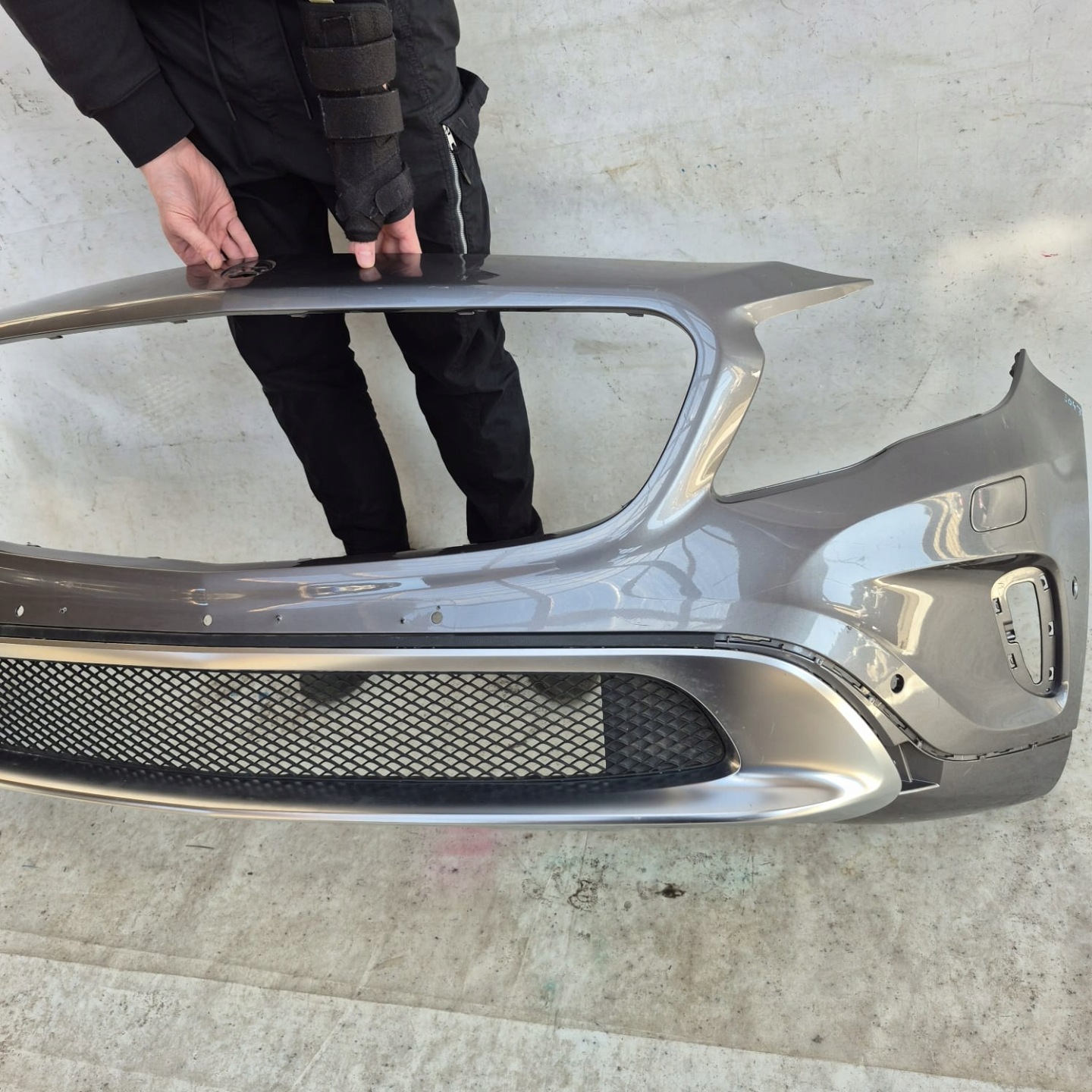 MERCEDES GLA and 1 X156 13-16 bumper front front washer PDC