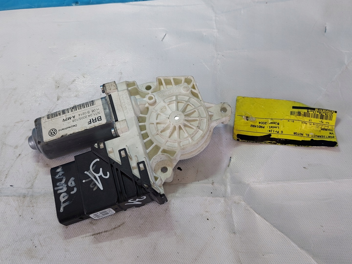 engine lifting windows TOURAN 993424100 left rear part