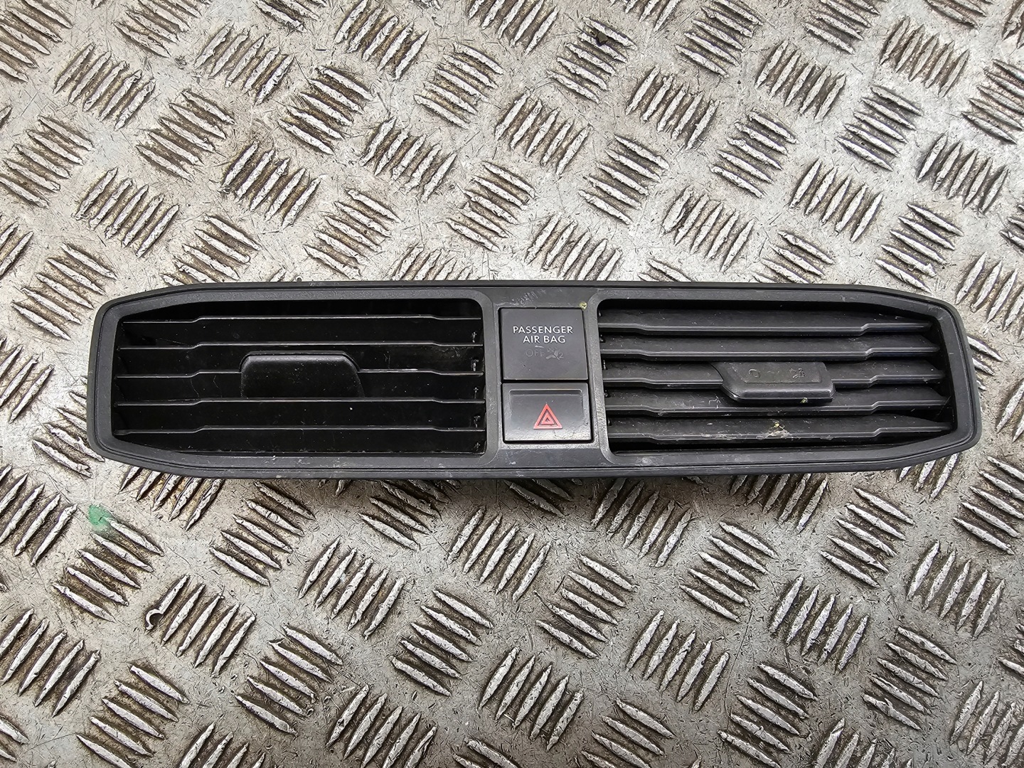 VW CADDY IV 2K5 grid air conditioning devices air central 2K5819728