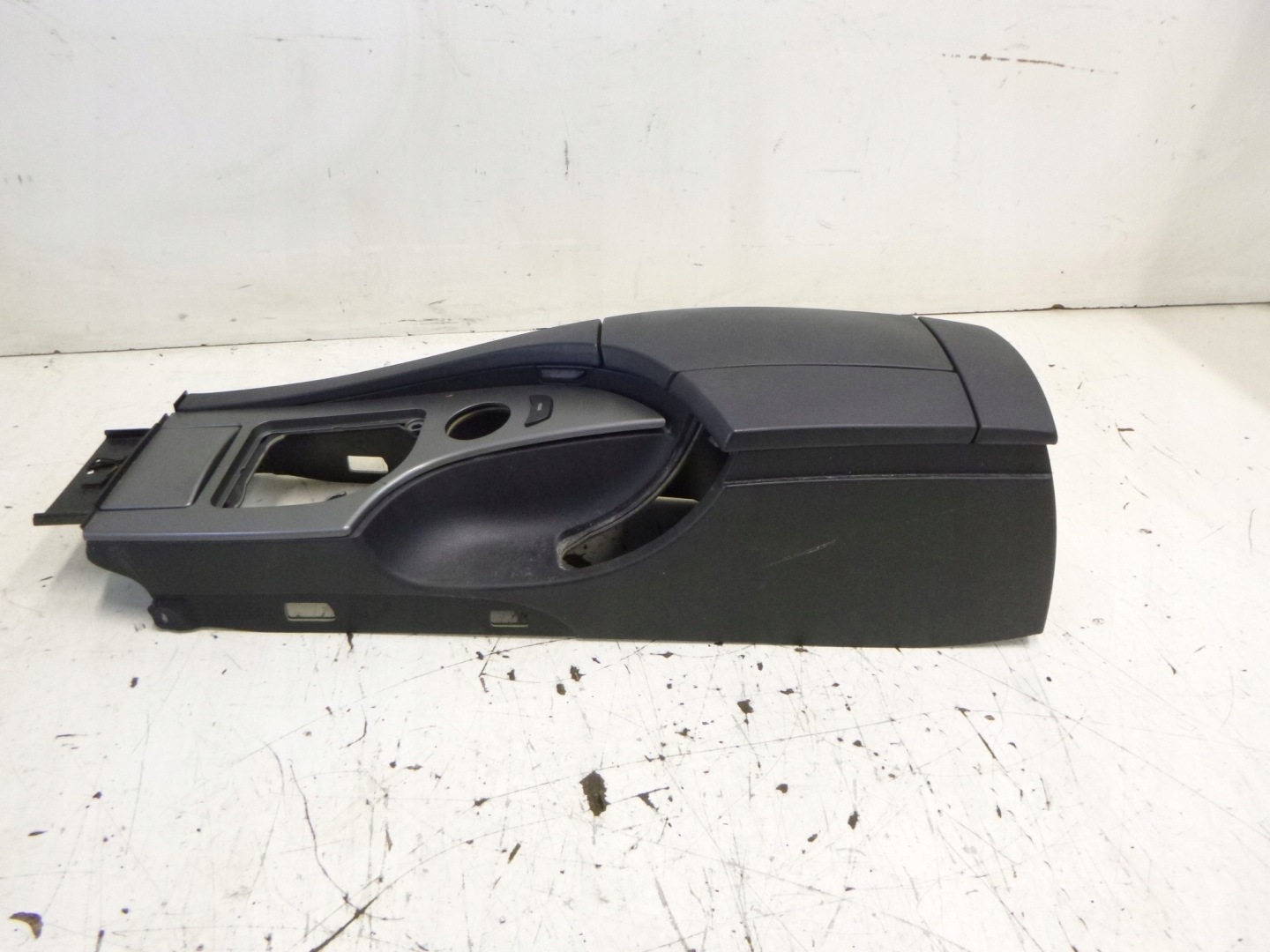 armrest Tunel central BMW E61 leather, 05r. MANUAL