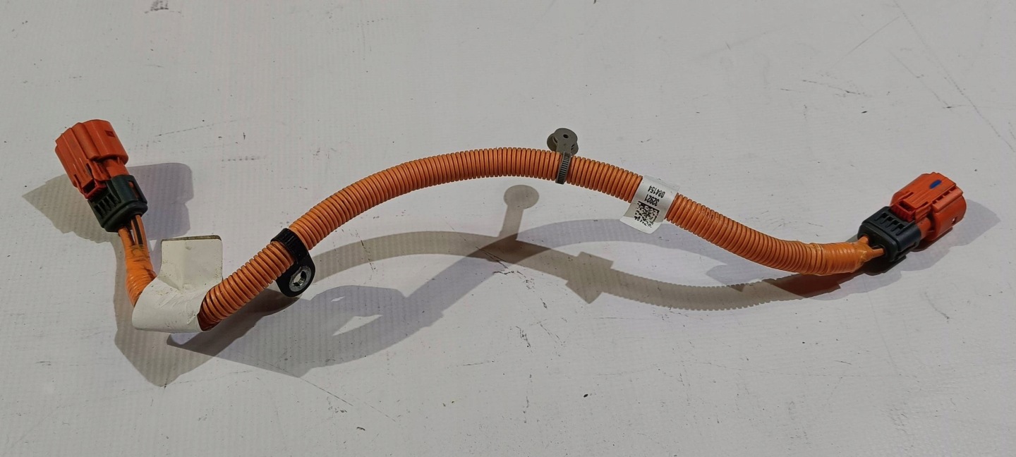 bundle wiring connecting spoiler kabel Chrysler Pacifica Hybrid 2022