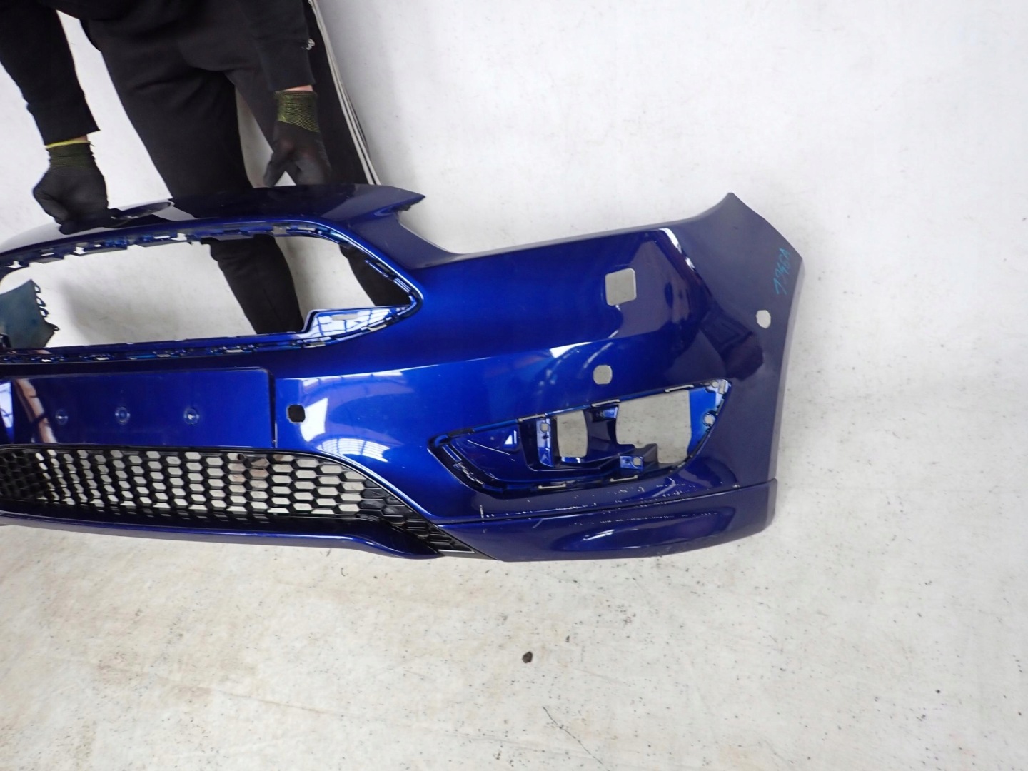 FORD FOCUS MK3 ST-LINE LIFT 14- bumper front front 6PDC SPR