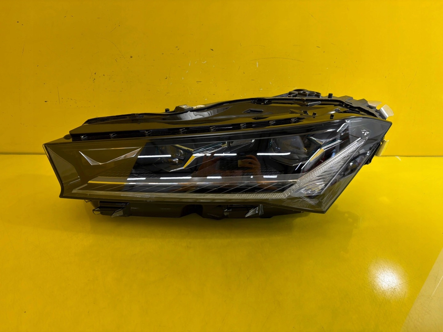 light left Skoda Superb IV 4 Full Led 3P 3P1941015A