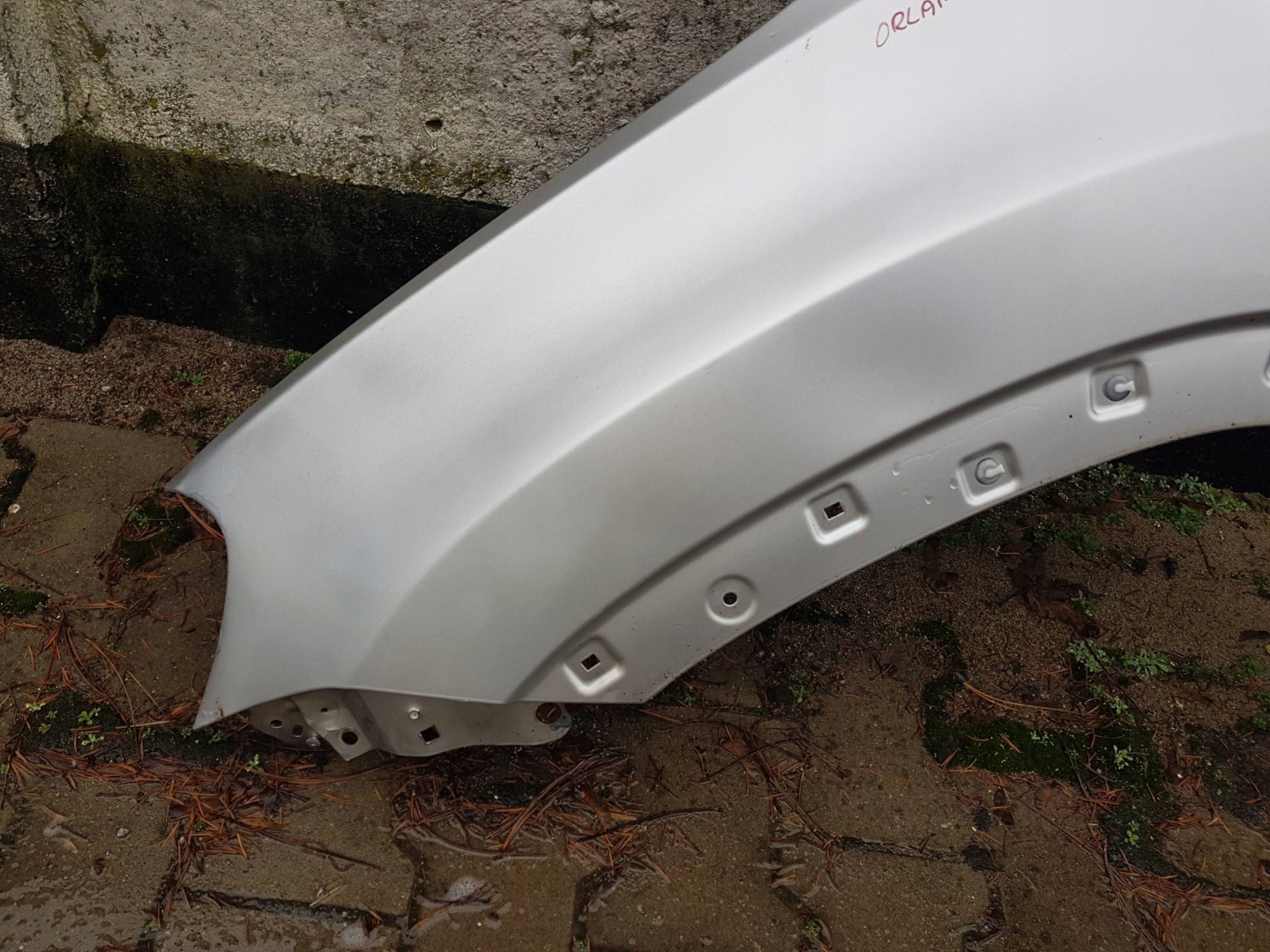 CHEVROLET ORLANDO fender left front GAN