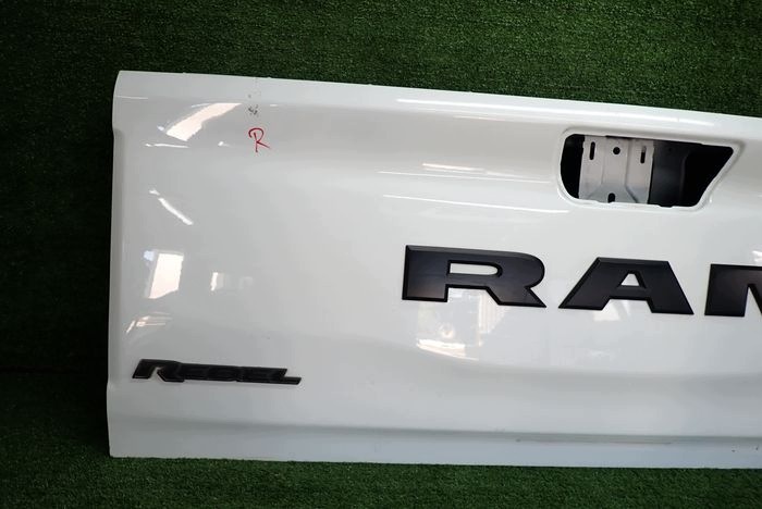 DODGE RAM 1500 REBEC 19-24 burta hinten Heckklappe heck