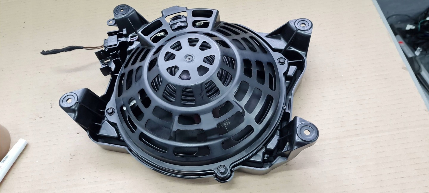 A6 C7 LIFT speaker BASOWY SUBWOOFER BOSE 4G2035709 sedan