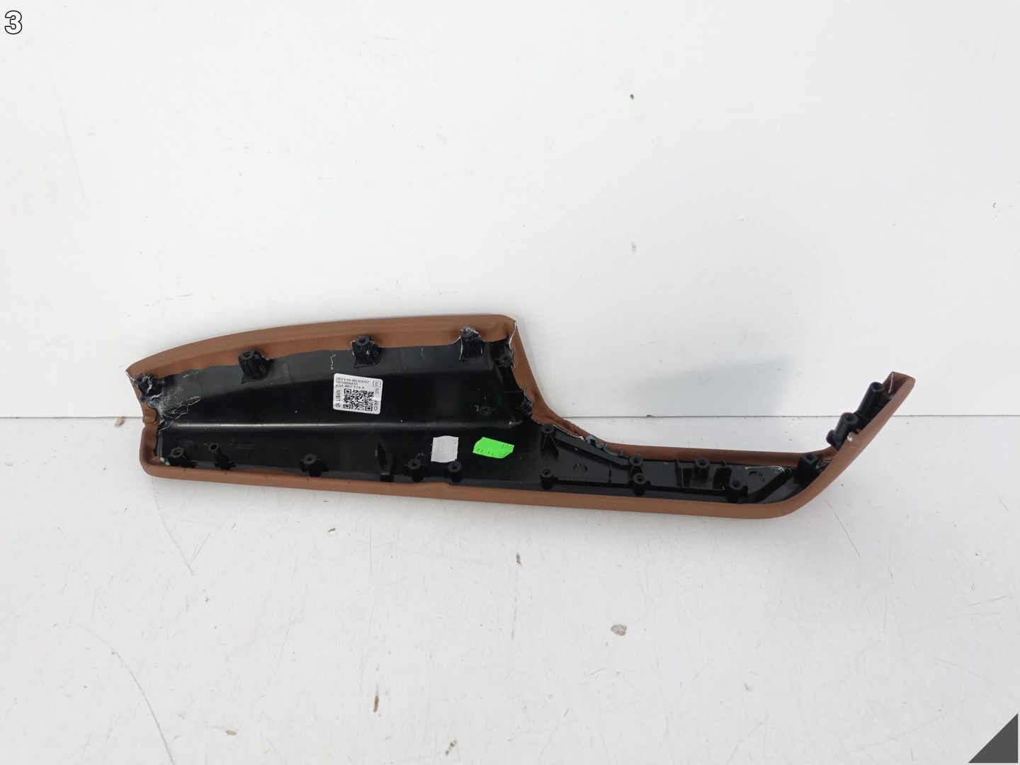 AUDI Q3 83A F3 18-25 armrest bracket door front right leather OKAPI 10A