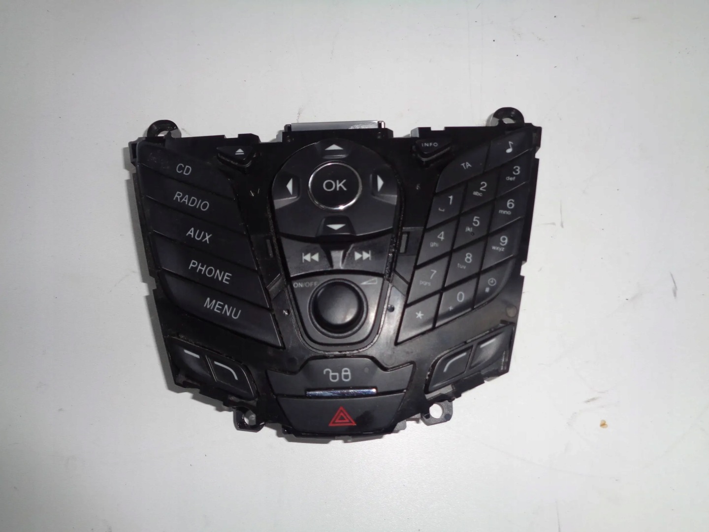 FORD FOCUS MK3 III 10-19 PANEL RADIA CONSOLE CENTRAL BM5T18K811BA