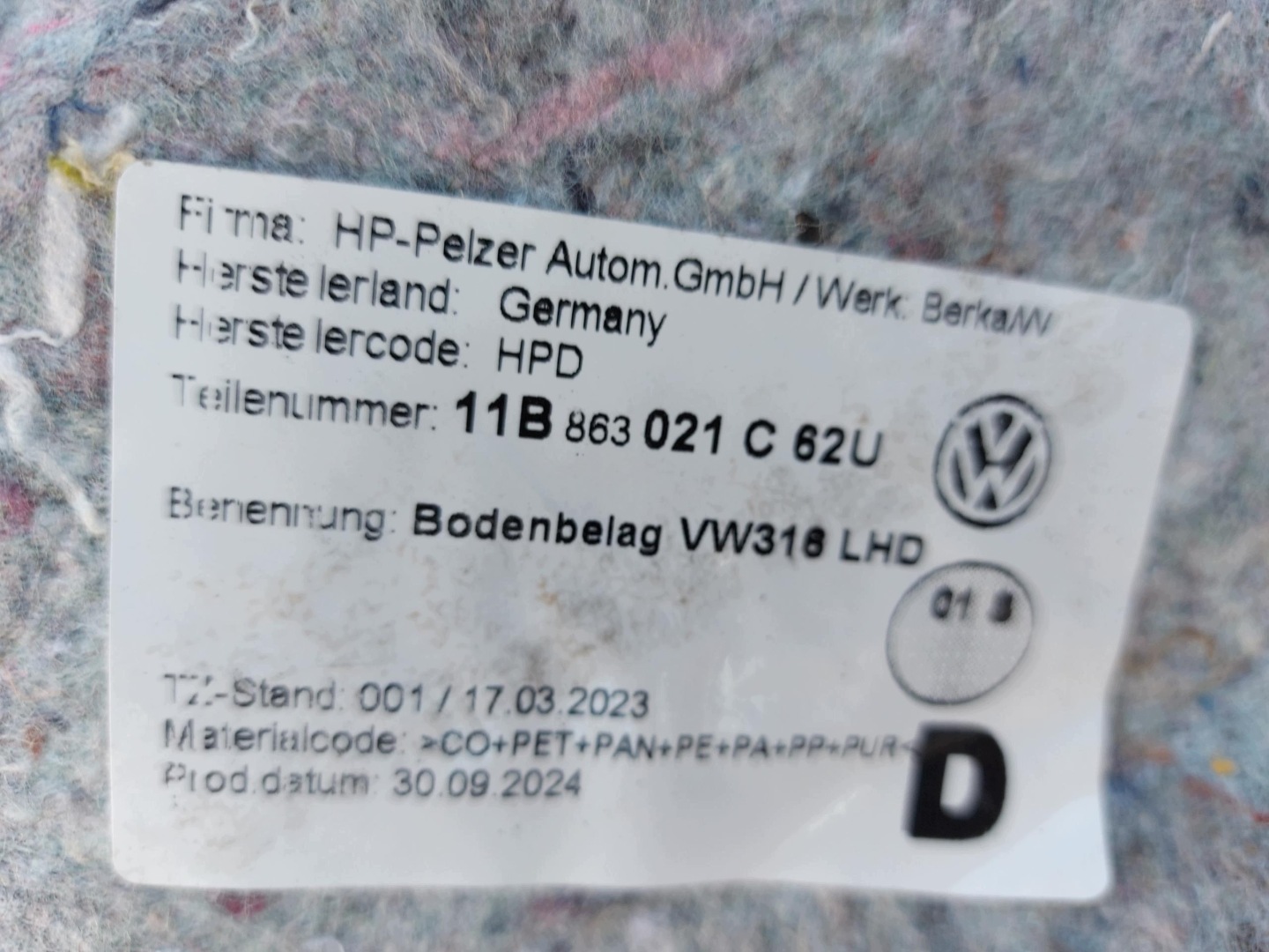 VW ID4 11A , 2024r SUV 5D floor car carpet cabs EU 11B863021C