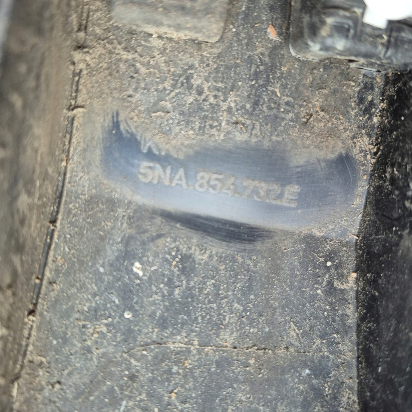 VW TIGUAN II 2 16-24 moulding cap right front
