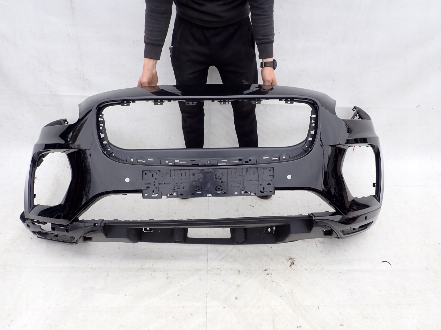JAGUAR E-PACE R-DYNAMIC 17- Stoßstange vorne PDC