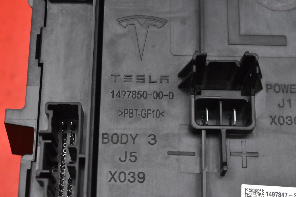 comfort control unit left 1497847-39-D TESLA MODEL Y 60 kWh 299 KM 20