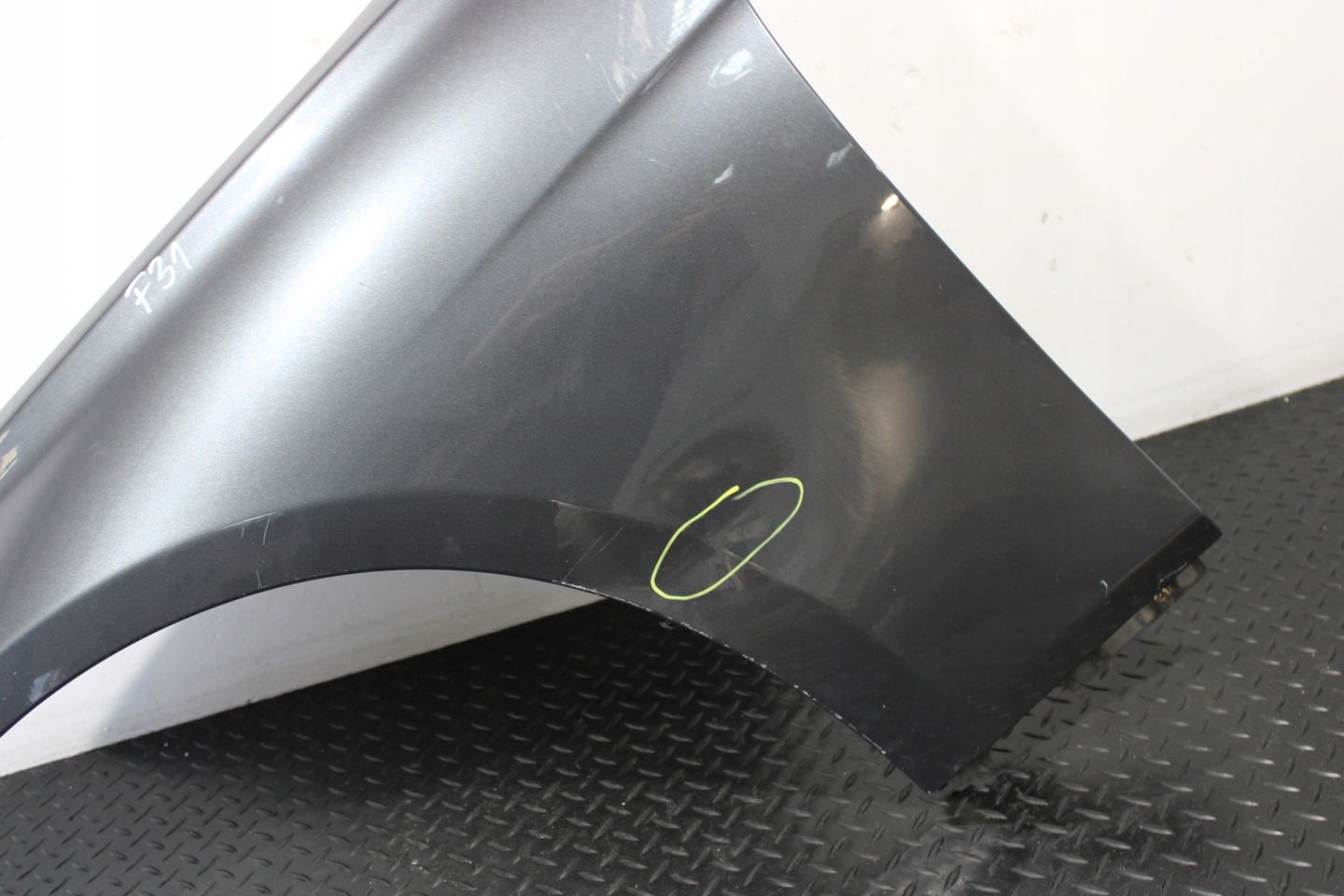 fender left front front BMW 3 F30 LIFT