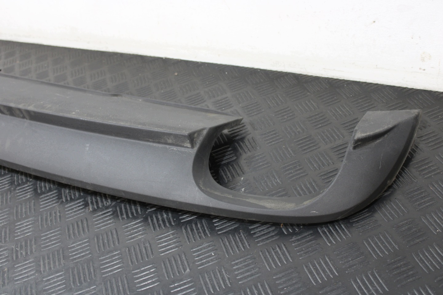 diffuseur pare choc arrière 8W0807521 AUDI A4 B9 8W0 8W9