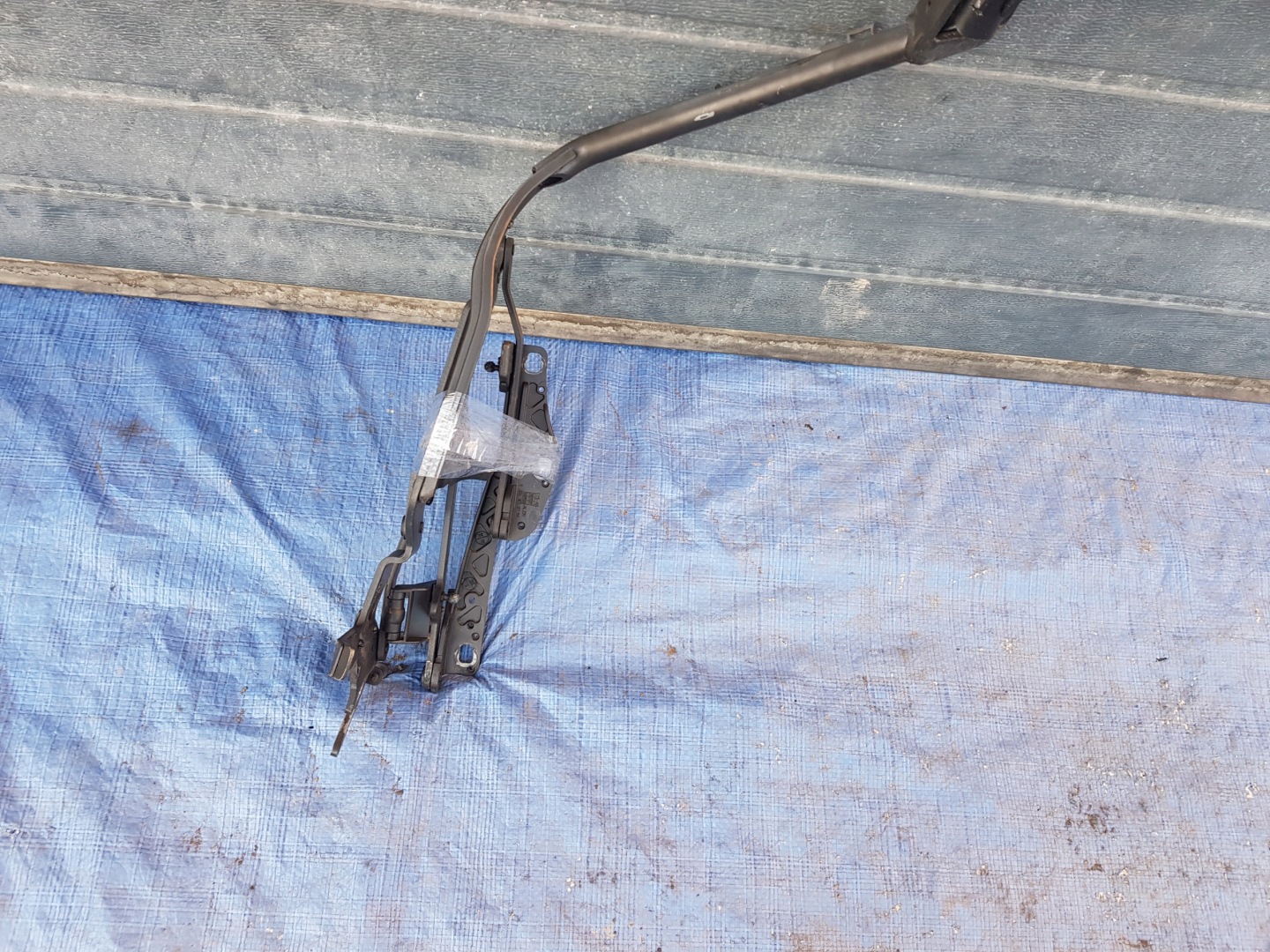 Support Mécanisme Toit du capot MERCEDES SL R230 W230