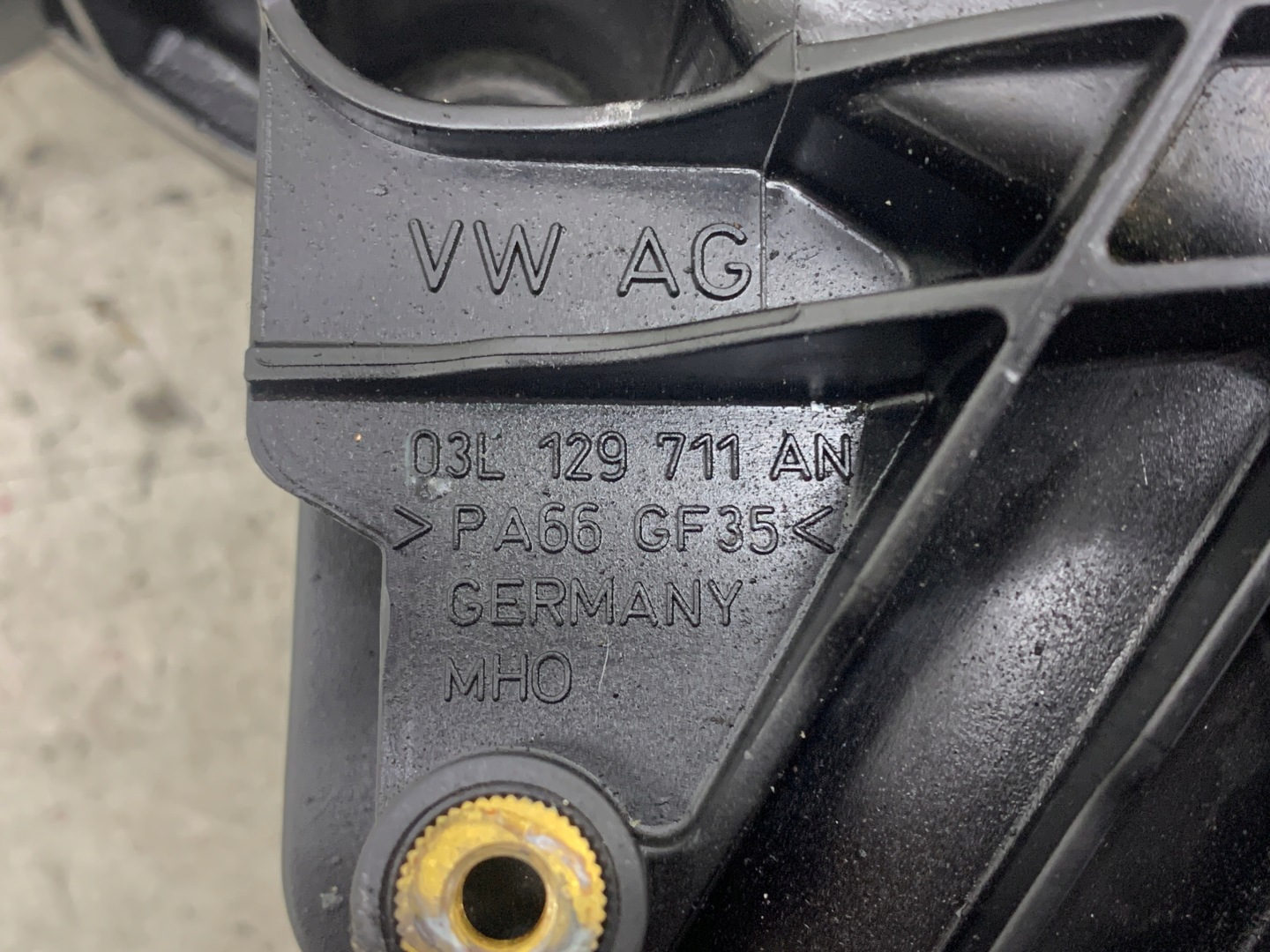 intake manifold 03L129711AN AUDI A3 8P 2.0 TDI CFF 08-13