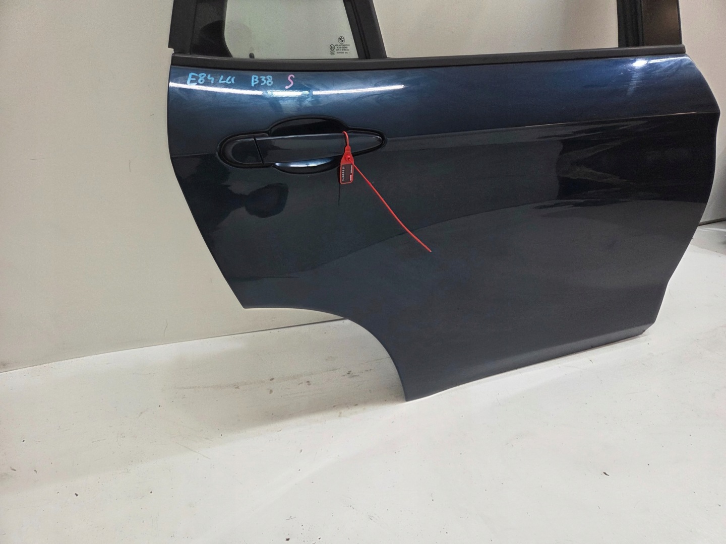 door right rear. BMW X1 E84 B38