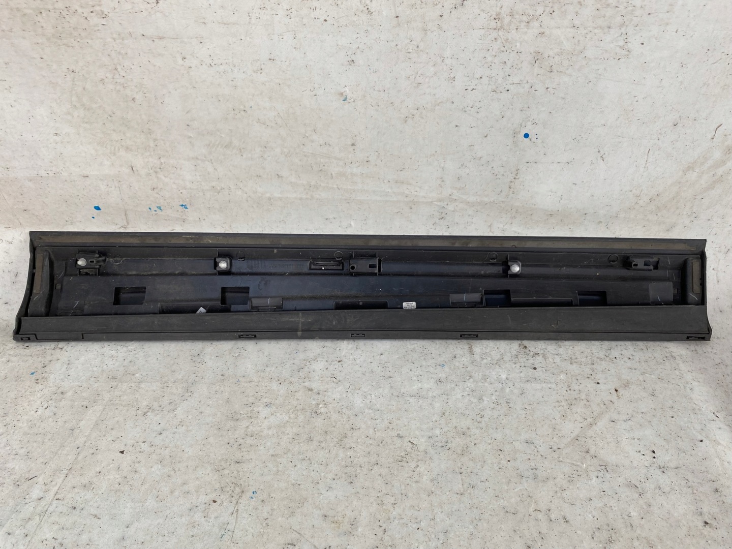 AUDI Q3 8U0 11- moulding door left front 8U0853959D