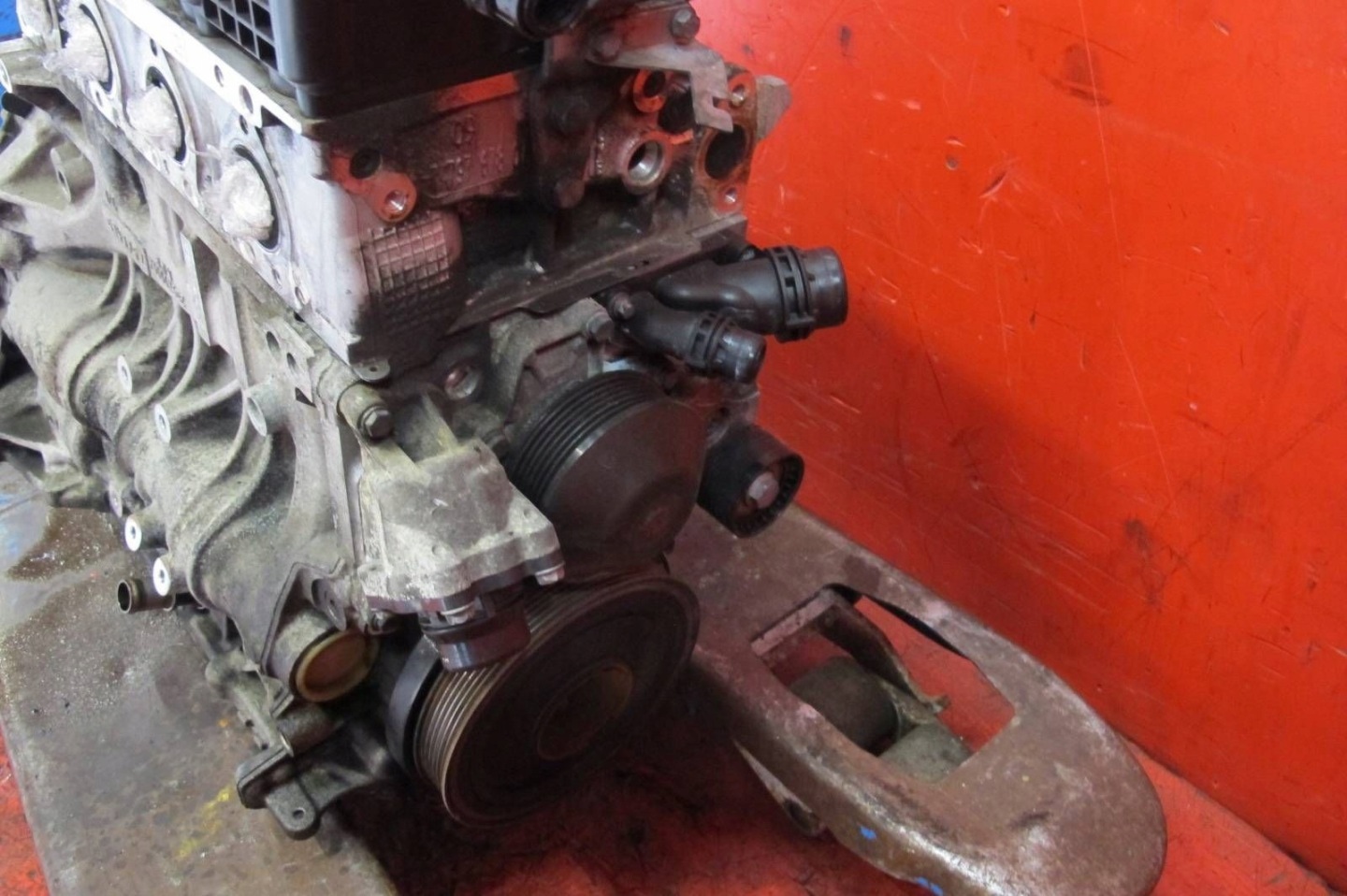 BMW 3 E90 E91 2.0 D X3 E83 E87 E60 engine N47D20C injection pump N47
