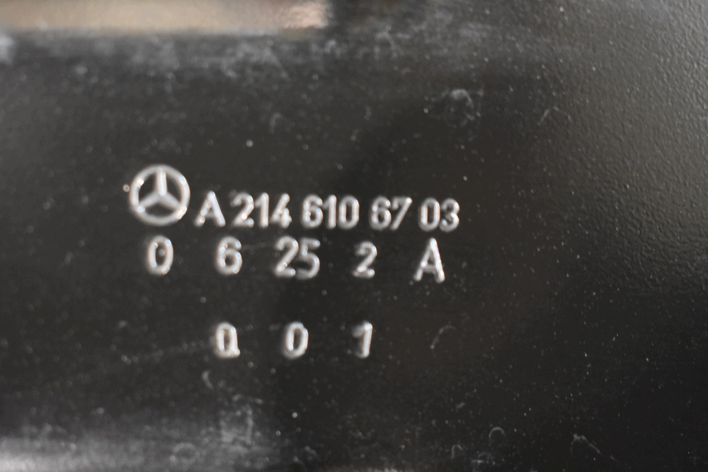 perfect condition sider console rear panel MERCEDES W214 1