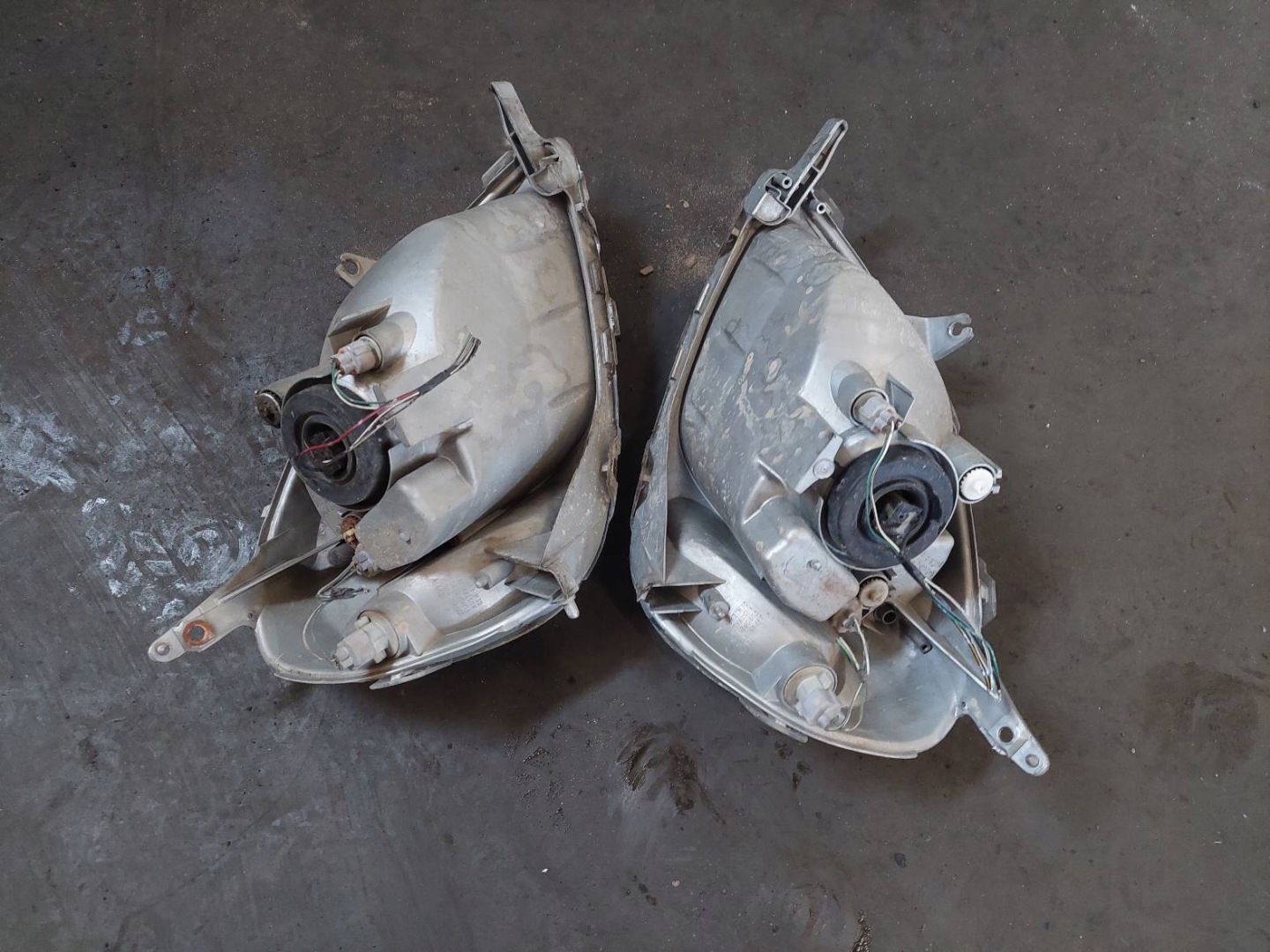 complete bonnet bumper light fender TOYOTA YARIS and 8P4