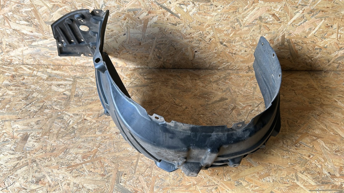mudguard right right front front TOYOTA YARIS IV 20