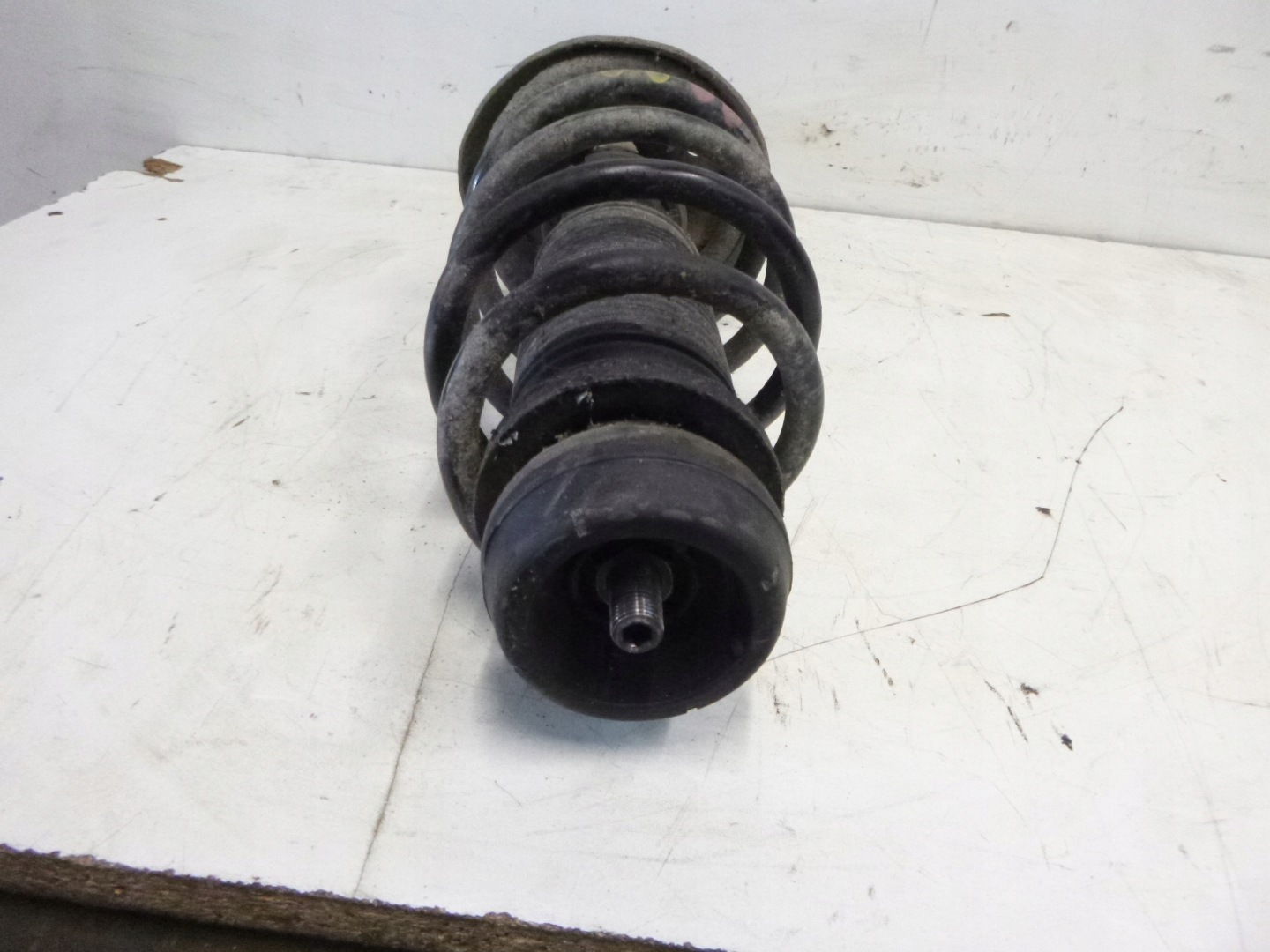 shock absorber front right VW Bora 2.0 1998 – 2005 kombi