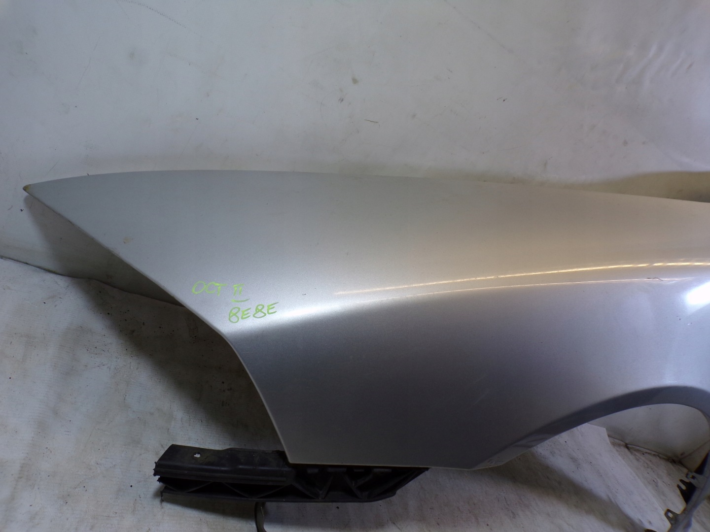 fender left front SKODA OCTAVIA 2 II colour 8E8E (1)