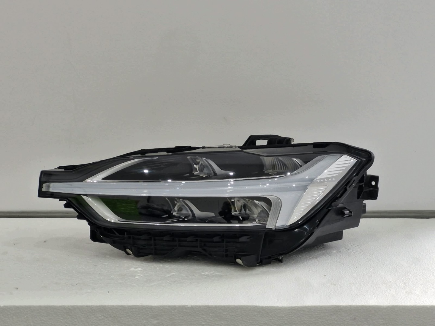 light left Volvo XC60 II FULL LED