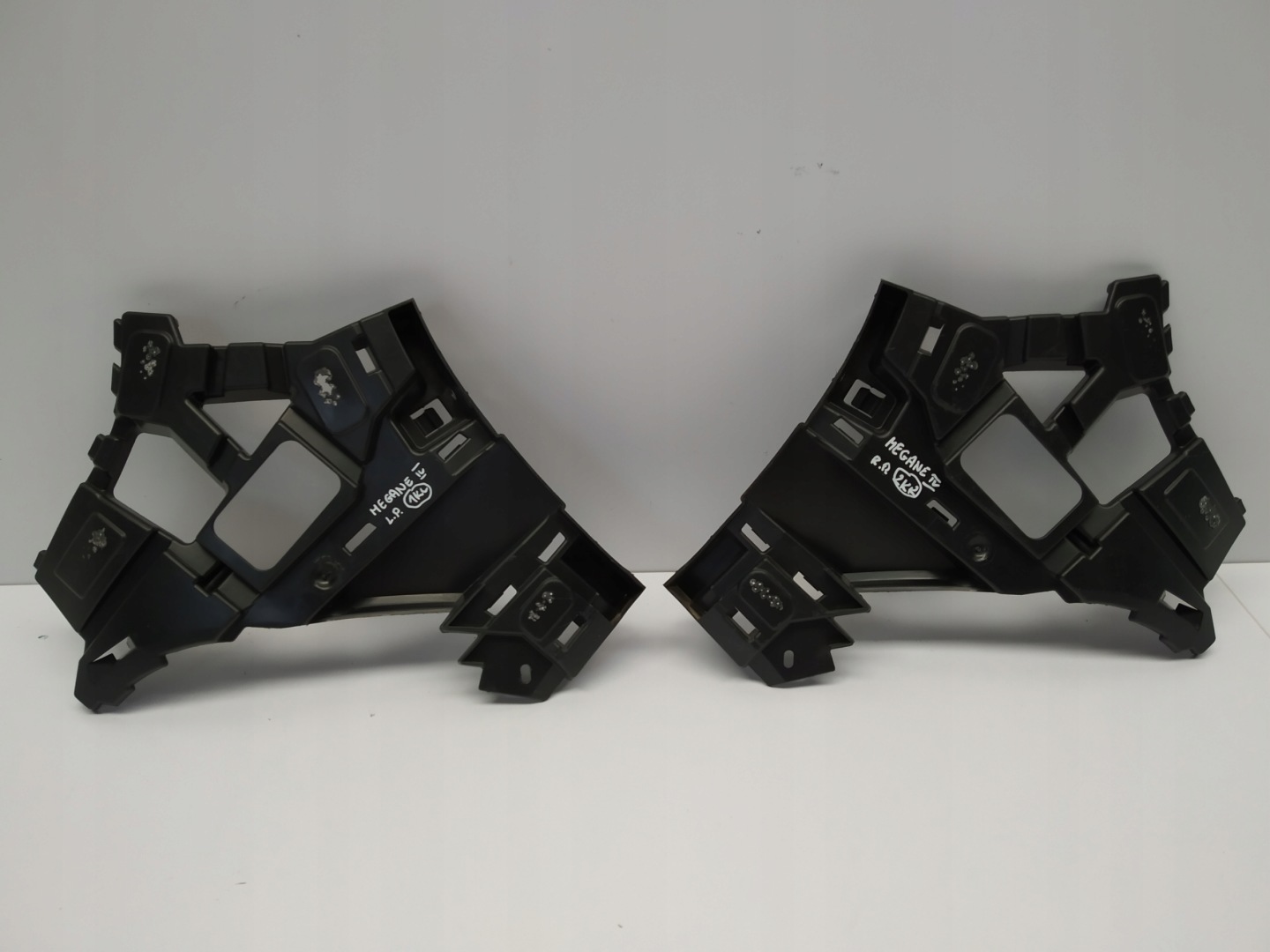 16+ Megane IV support holder of a bumper front left right original