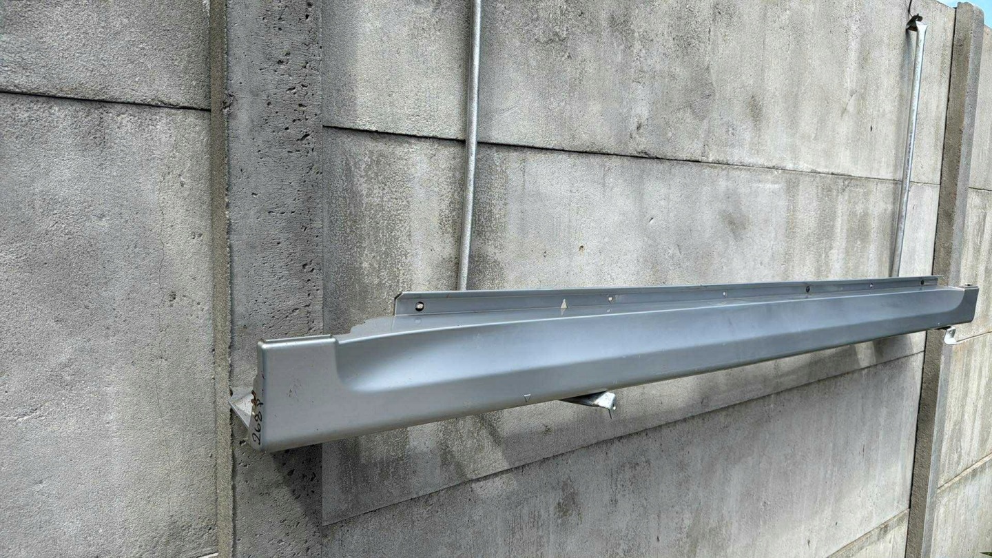 right moulding threshold SAAB 9-3 93 VECTOR ARC sedan kombi threshold colour 268