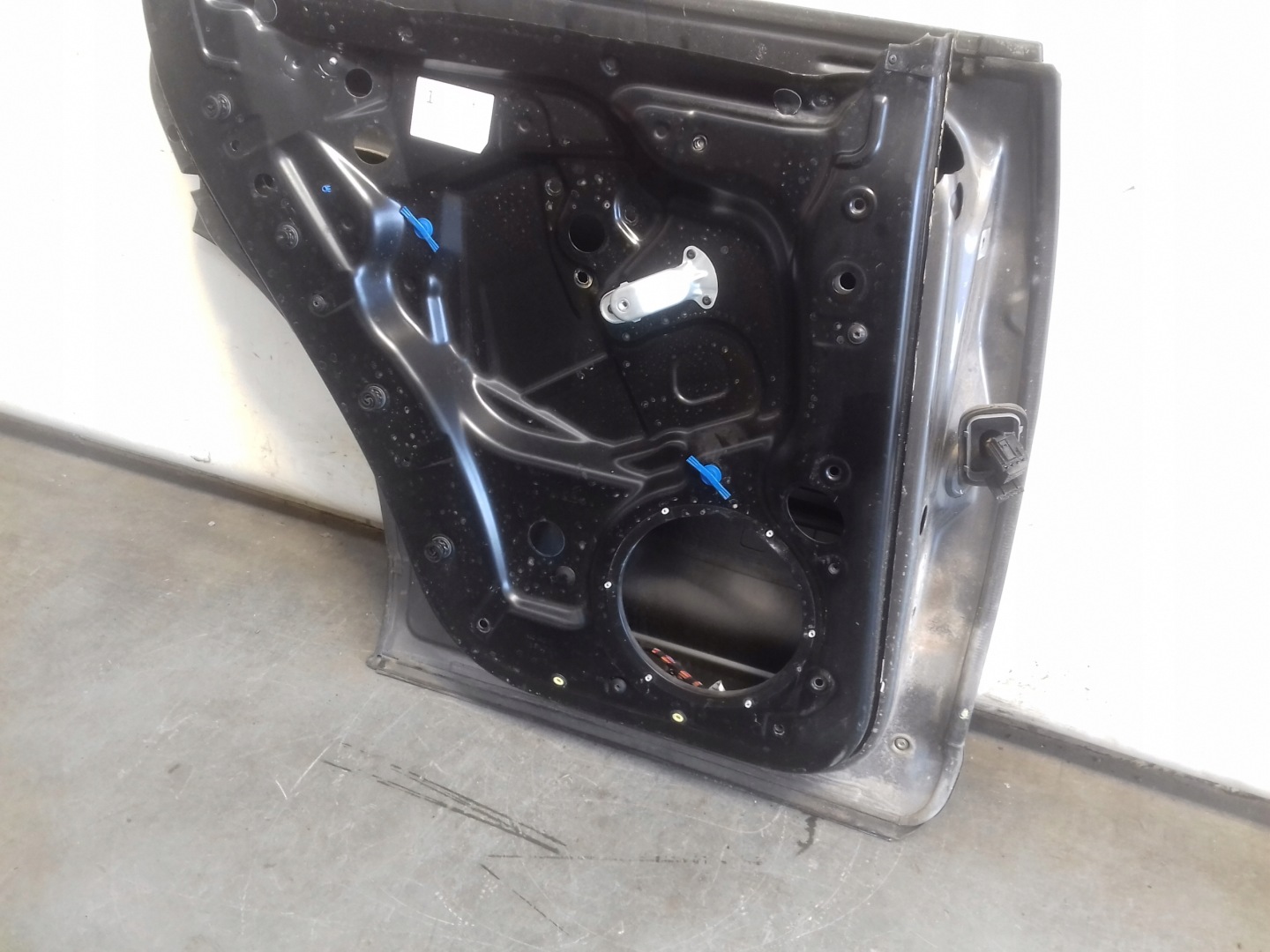 door left rear part LR7P VW Touareg