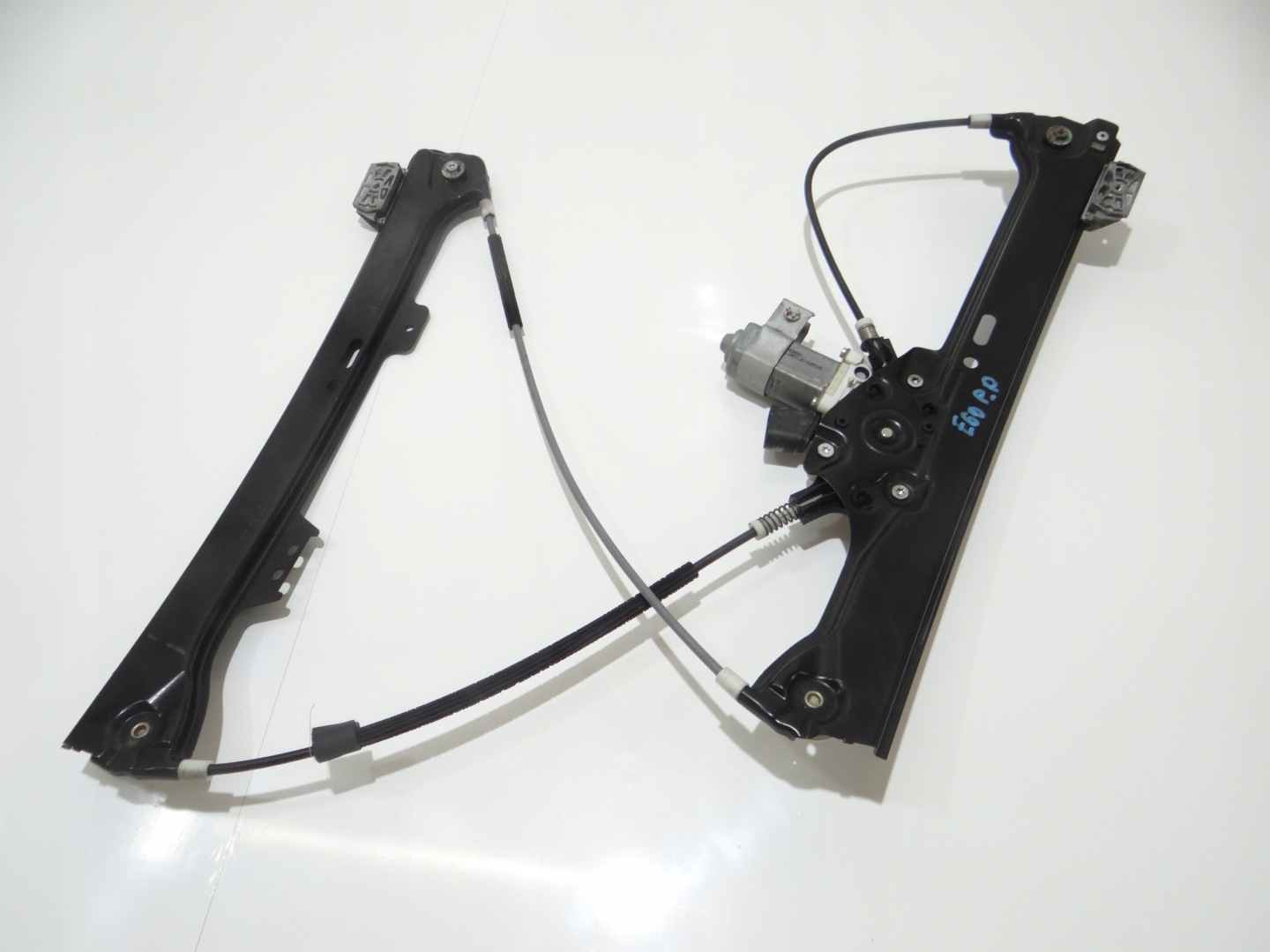 BMW E60 window regulator right front 7034352