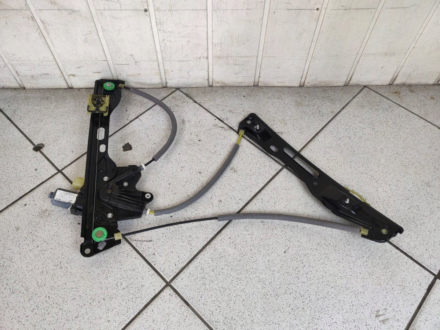 window regulator electrical front right side Ford Fusion USA 2 2016