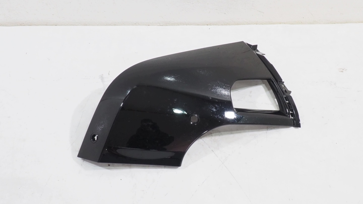 Land Rover Defender II corner of a bumper left front L8B2-17D750-CA