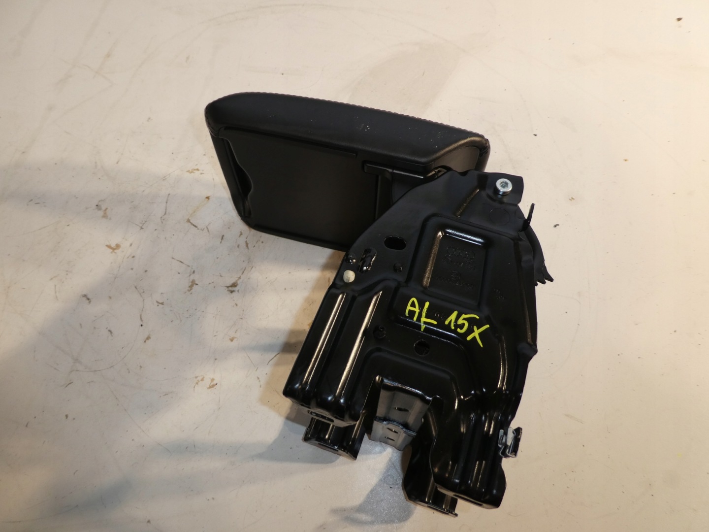 AUDI A5 and 8T A4 B8 8K armrest 8K0864283 leather