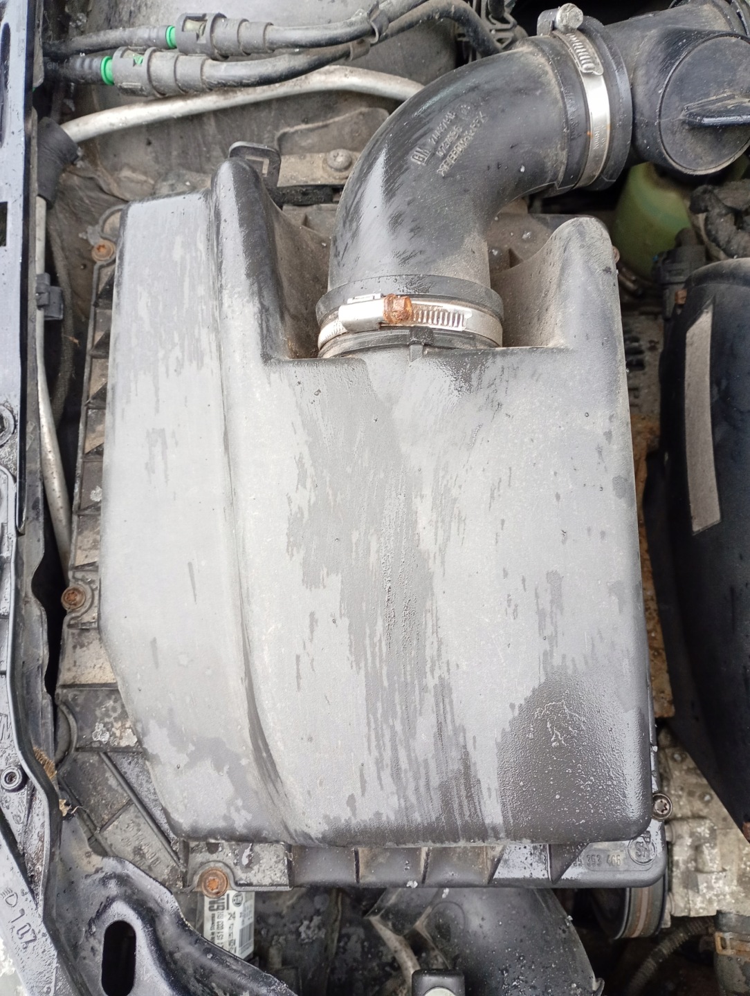 Opel Astra H 04-10 Gehäuse filter luft 1.6 16V