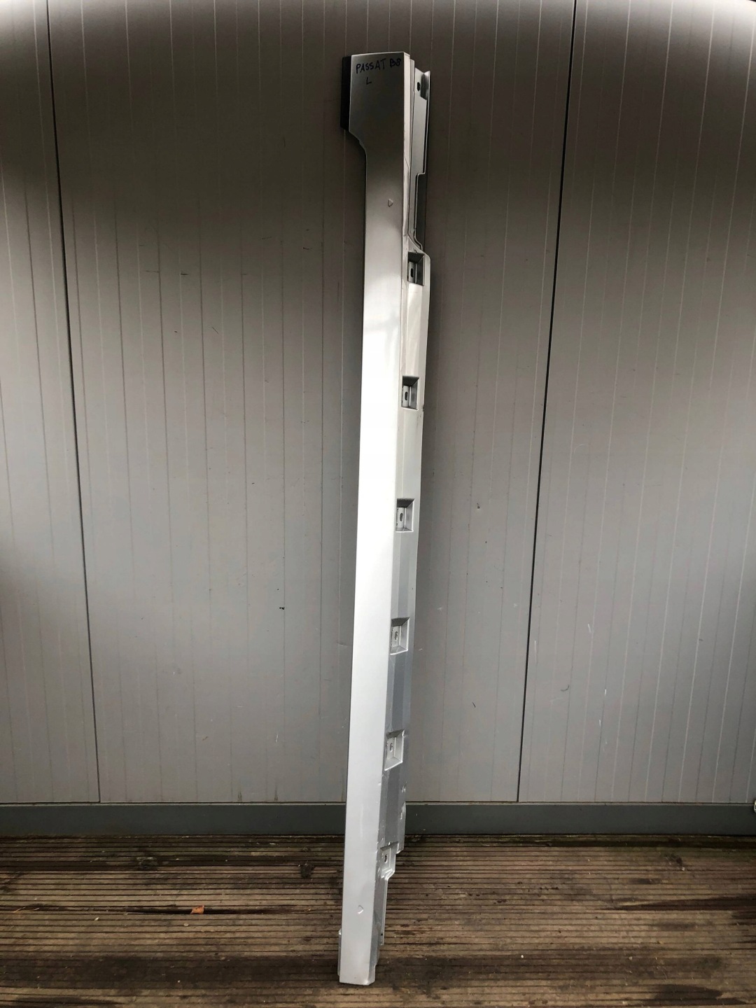 moulding threshold left VW PASSAT B8 sedan LA7W 3G0853857