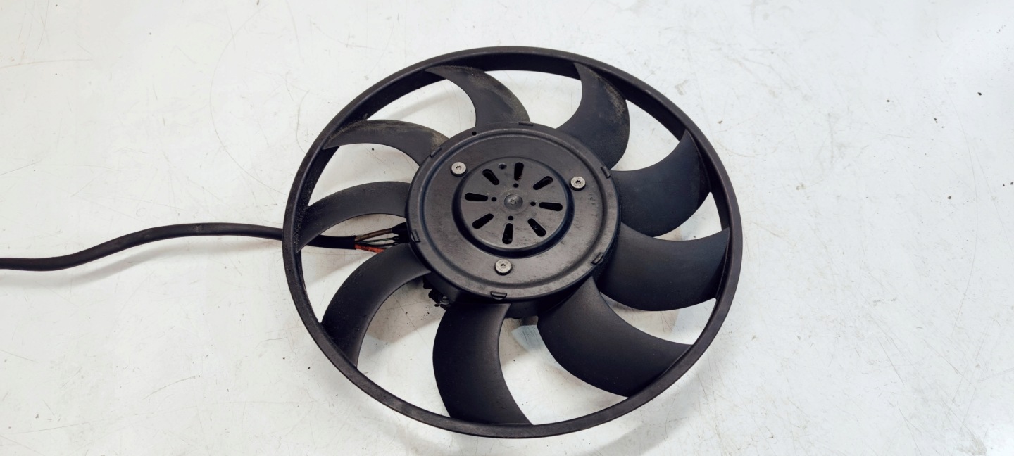 ventilátor chladiče AUDI A6 C7 A7 A8 4H0959455T