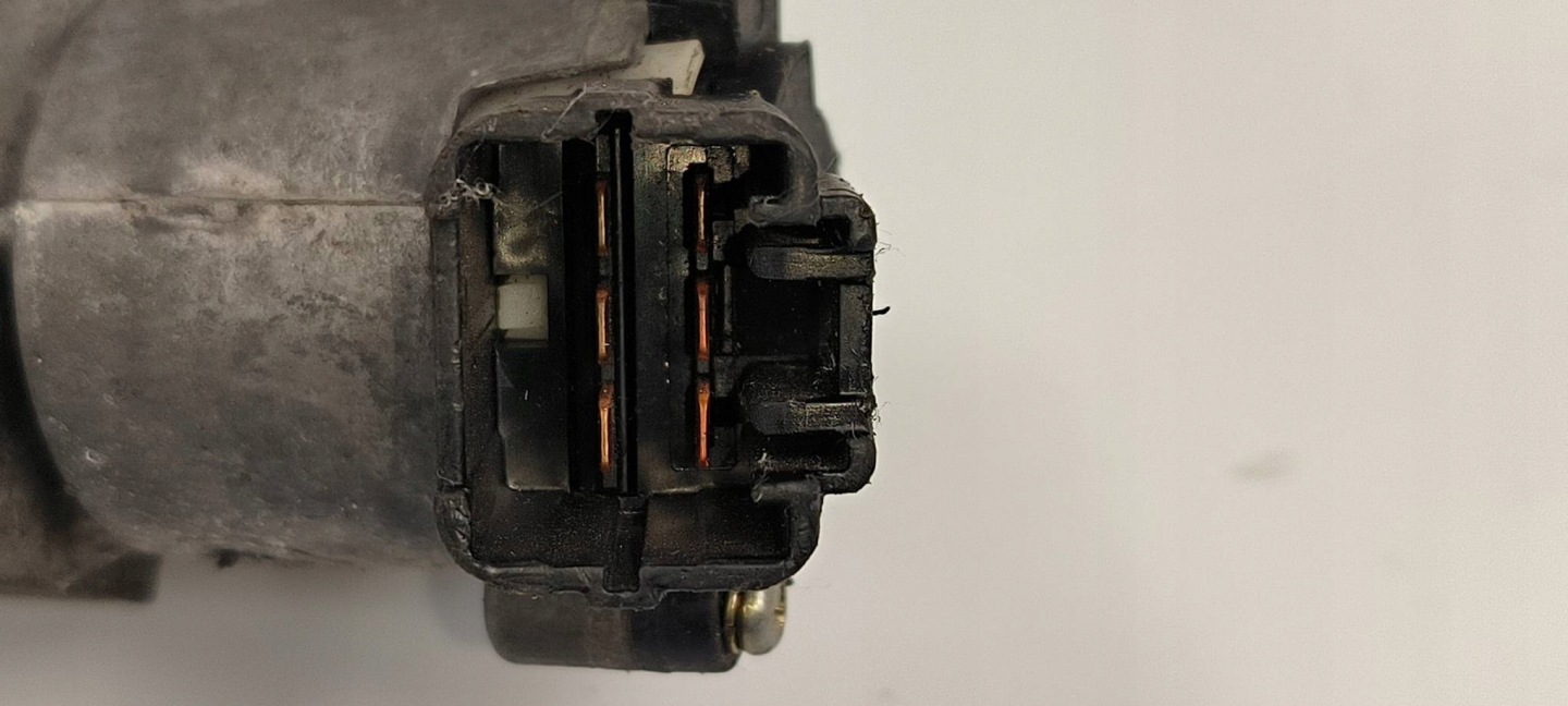 ignition 736-661-A TOYOTA AVENSIS T25